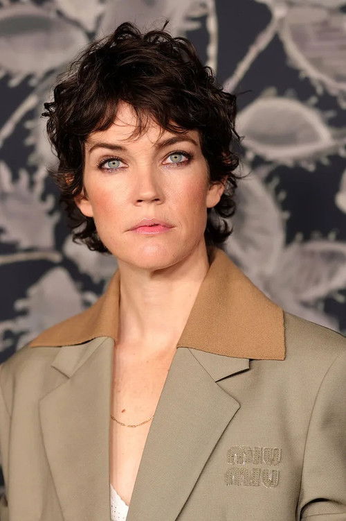 Podobny aktor do Feyza Civelek: Celia Rowlson-Hall