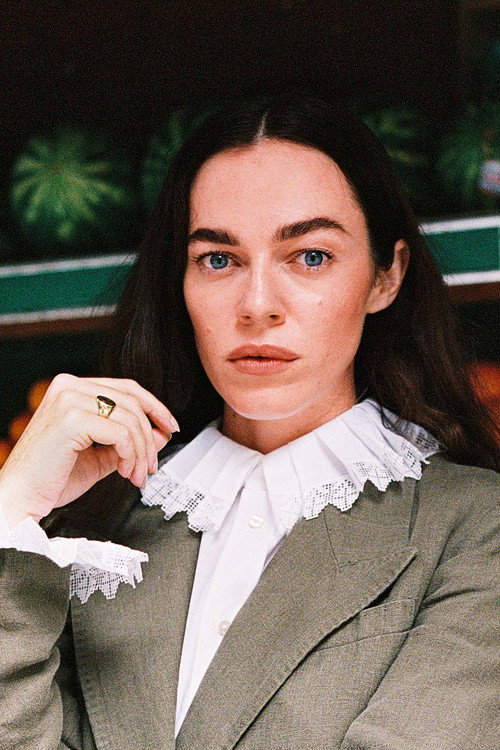 Podobny aktor do Zeynep Parla: Hailey Benton Gates