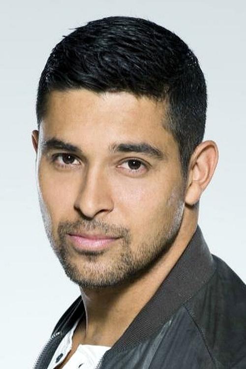 Wilmer Valderrama jako Higgins (voice) w obsadzie Zwierzogród 2