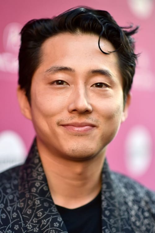 Podobny aktor do Aliye Uzunatağan: Steven Yeun