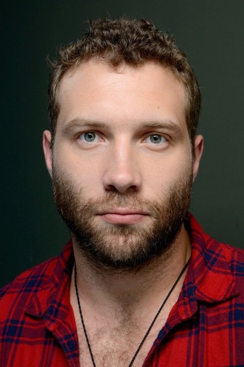 Podobny aktor do Richard T. Jones: Jai Courtney