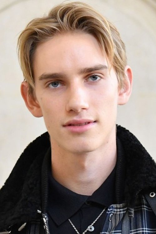 Podobny aktor do Anouck Hautbois: Levon Hawke