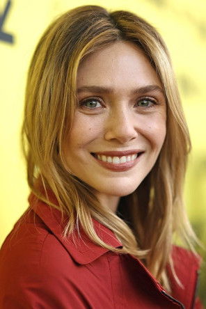 Elizabeth Olsen jako Wanda Maximoff / Scarlet Witch w obsadzie Avengers: Wojna bez granic