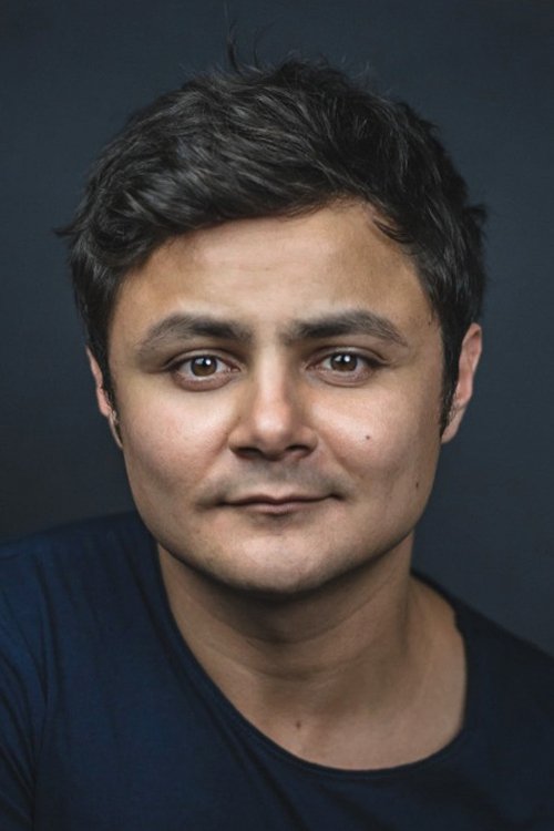 Arturo Castro jako David Rodriguez w obsadzie Narcos