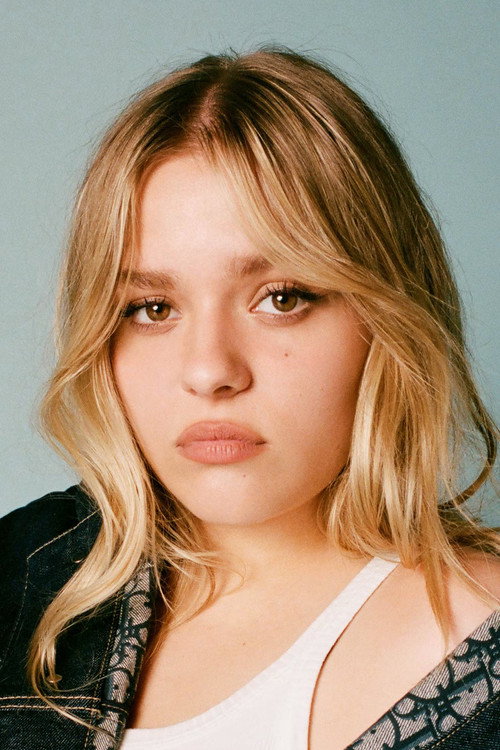 Maisy Stella jako Audrey Platt w obsadzie Koniec ulicy Dębowej